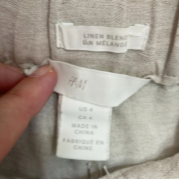 H&M linen blend women’s size 4 shorts with belt darts oatmeal cream small S - Picture 2 of 7